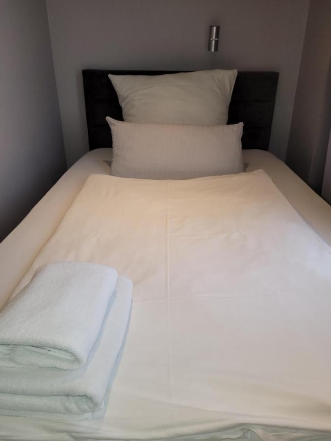 Hotel Franken An Der Messe Francfort-sur-le-Main Extérieur photo