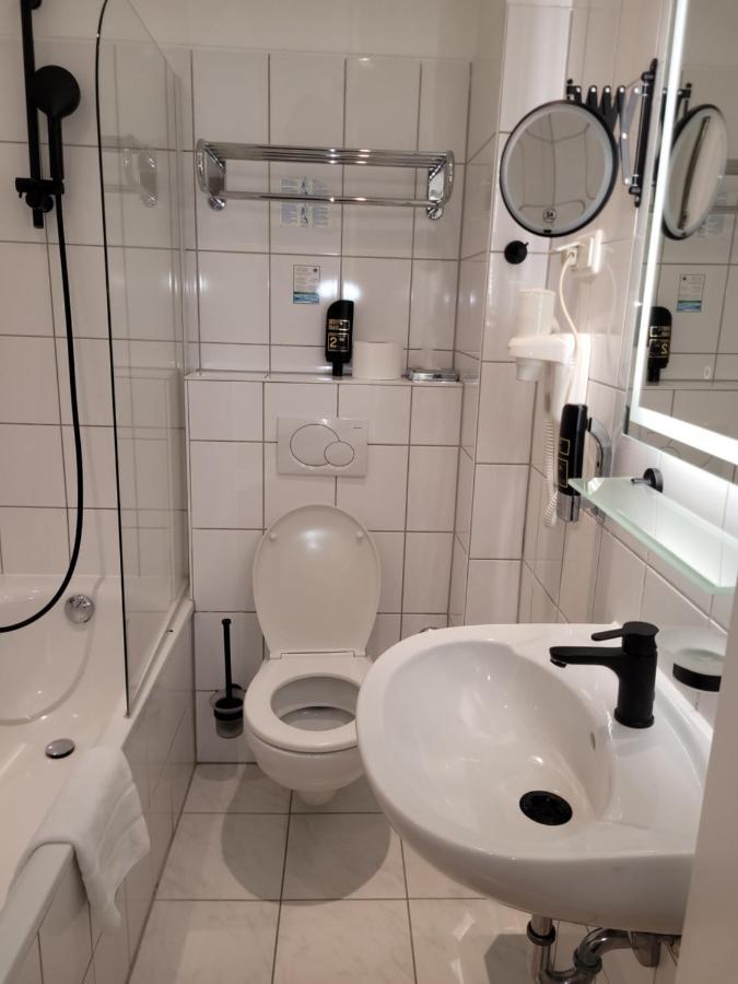 Hotel Franken An Der Messe Francfort-sur-le-Main Extérieur photo