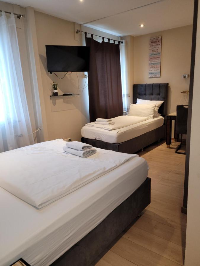 Hotel Franken An Der Messe Francfort-sur-le-Main Extérieur photo